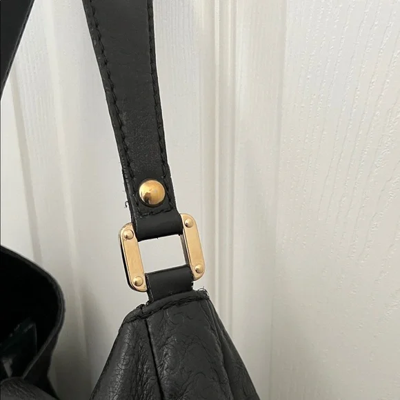 💎AUTHENTIC GUCCI GUCCISSIMA LARGE BLACK LEATHER BAG WITH GOLD HARDWARE💎 - Picture 7 of 14